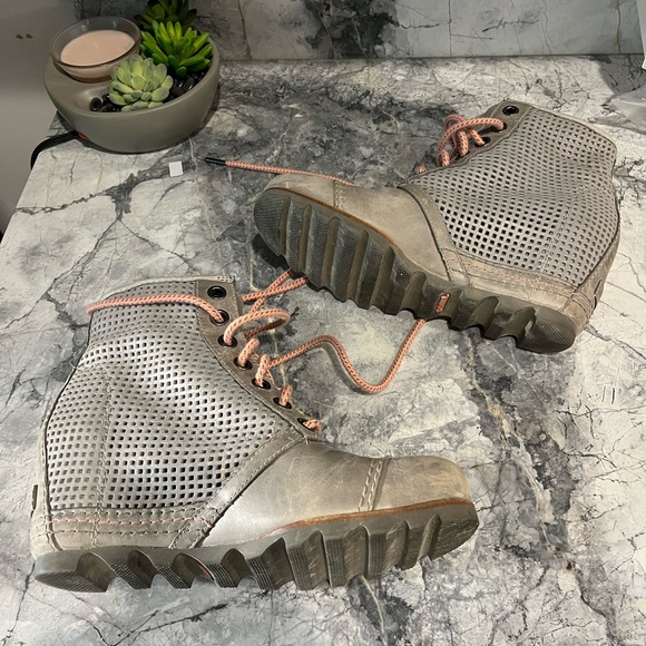 Sorel 1964 Premium Wedge || Rare Perforated Lace Wedge - Picture 15 of 15